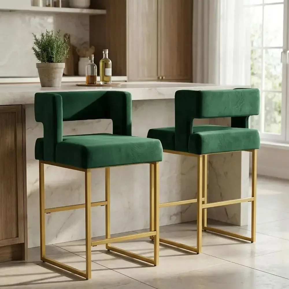 Home Bar Stools - ชุดเก้าอี้บาร์กำมะหยี่สีเขียว 2 ตัว พร้อมขาโลหะสีทอง เก้าอี้สูงระดับเคาน์เตอร์สำหรับเคาน์เตอร์ครัวหรือบาร์ในบ้าน